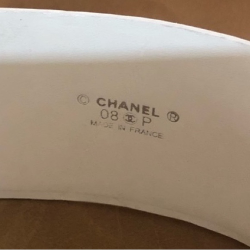 White Suede Chanel Gripoix Pate De Verre Belt Year 2008 - Picture 12 of 12